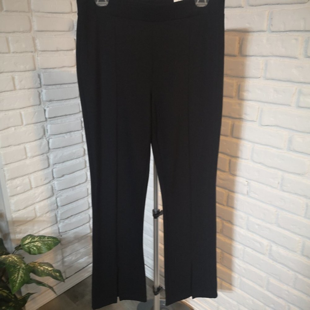 NWT Cleo Ladies Black Slim Straight Leg Pull On Pants